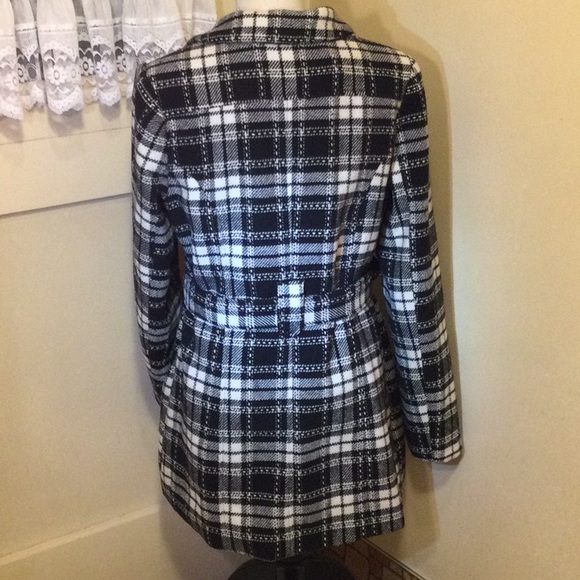 SayWhat? Women’s Plaid Double Breasted Coat - Picture 2 of 14